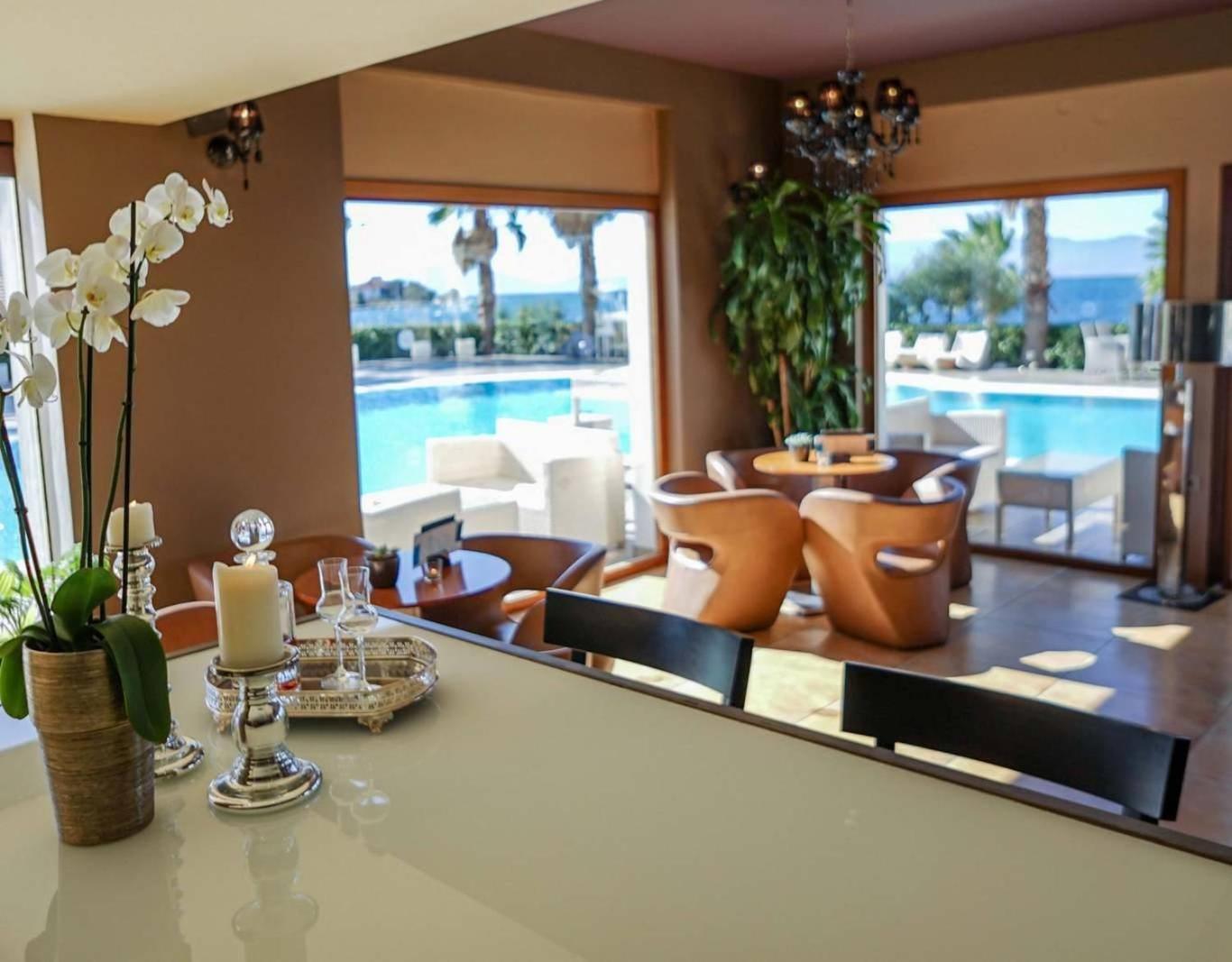 Valis Resort Hotel Volos Exterior foto Interior of a luxury hotel